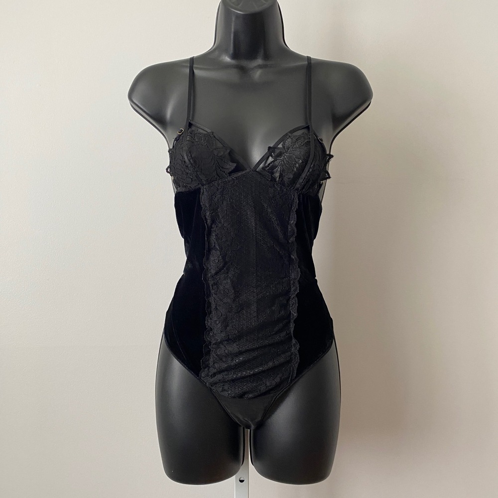 Whimsigoth Lace Velvet Witchy MobWife Goth Lingerie Bodysuit XS Black